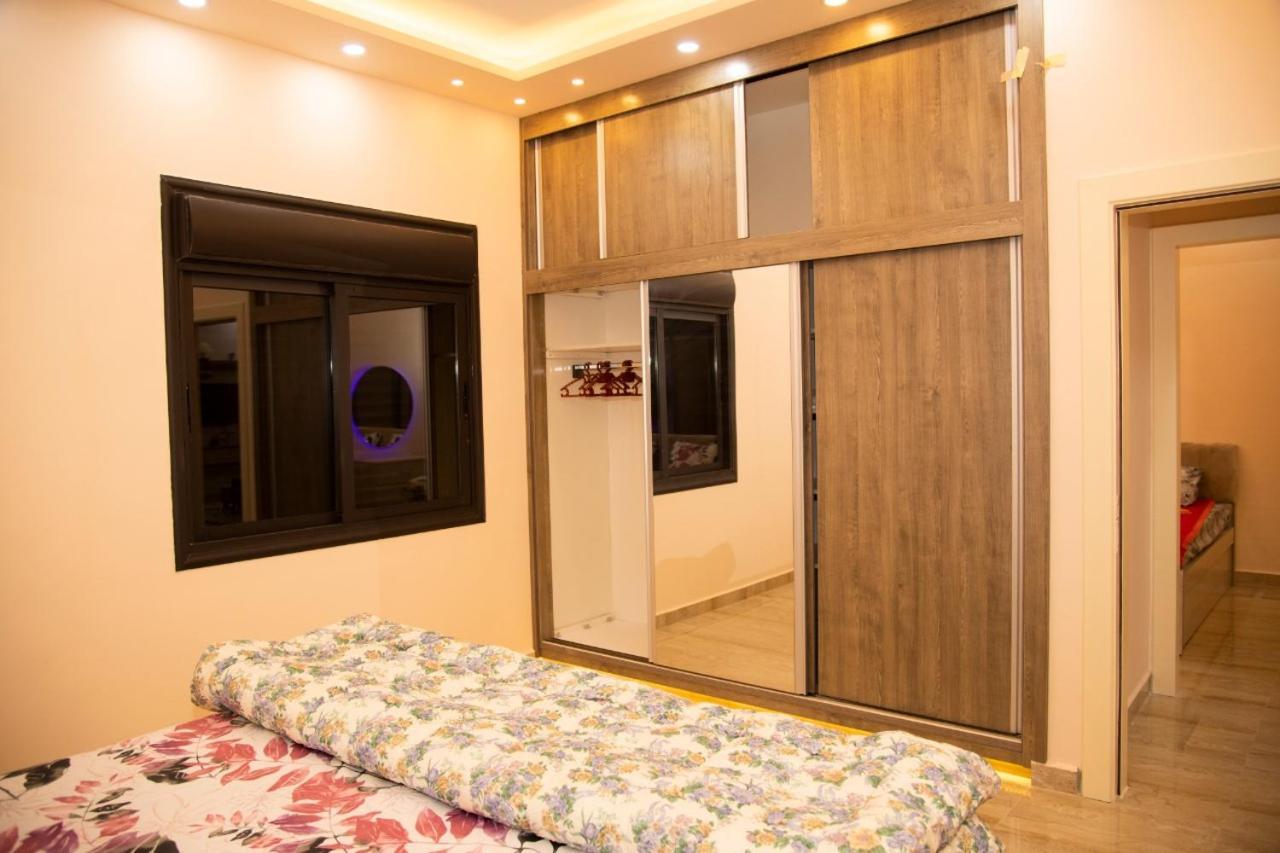 Lotus Housing For Furnished Apartments ジャラシュ エクステリア 写真