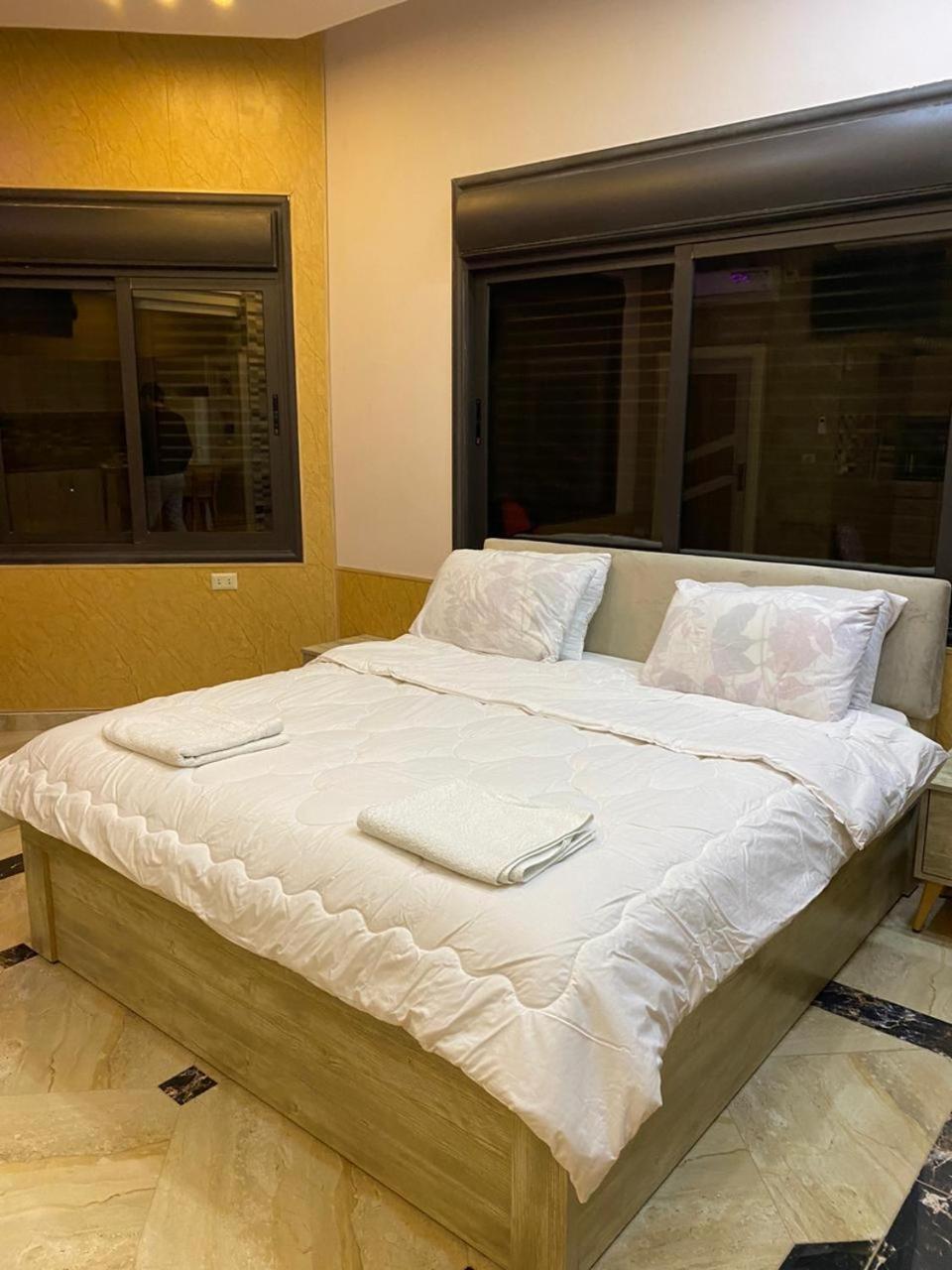 Lotus Housing For Furnished Apartments ジャラシュ 部屋 写真