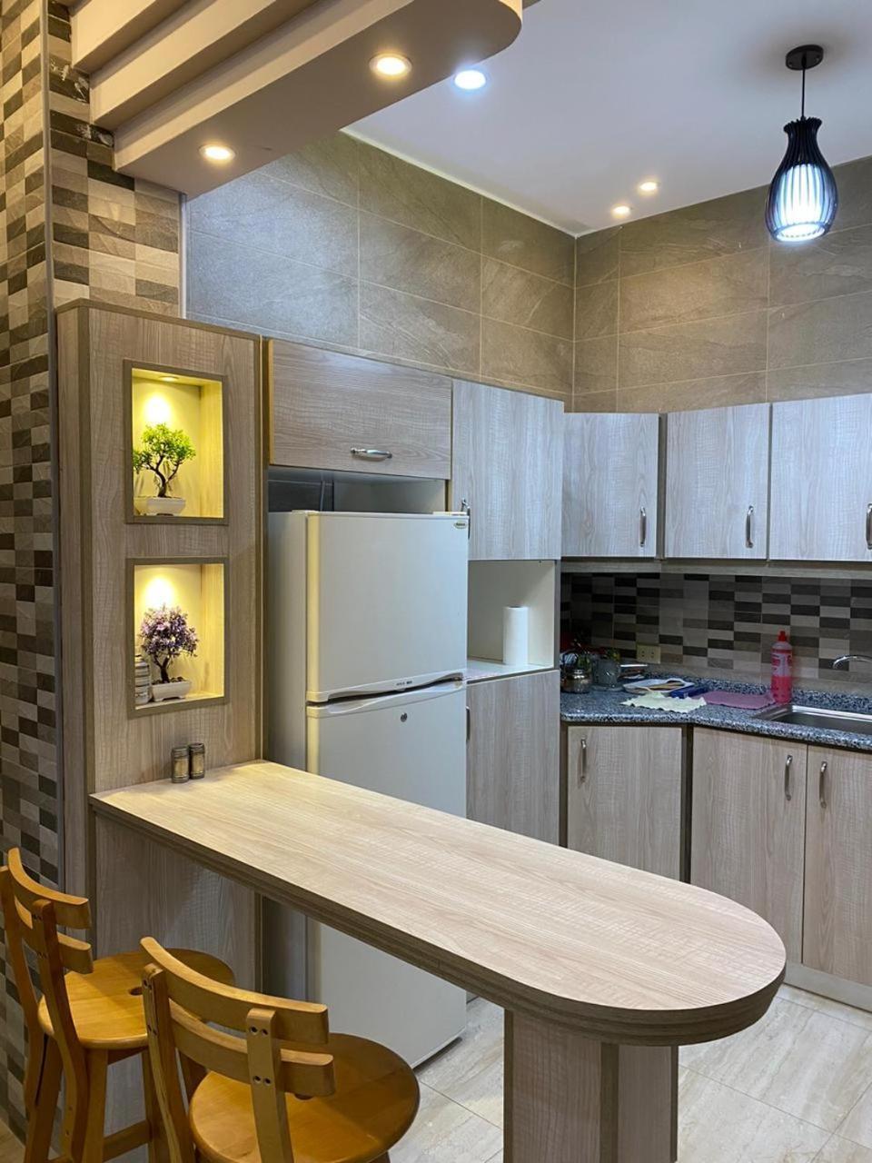 Lotus Housing For Furnished Apartments ジャラシュ 部屋 写真