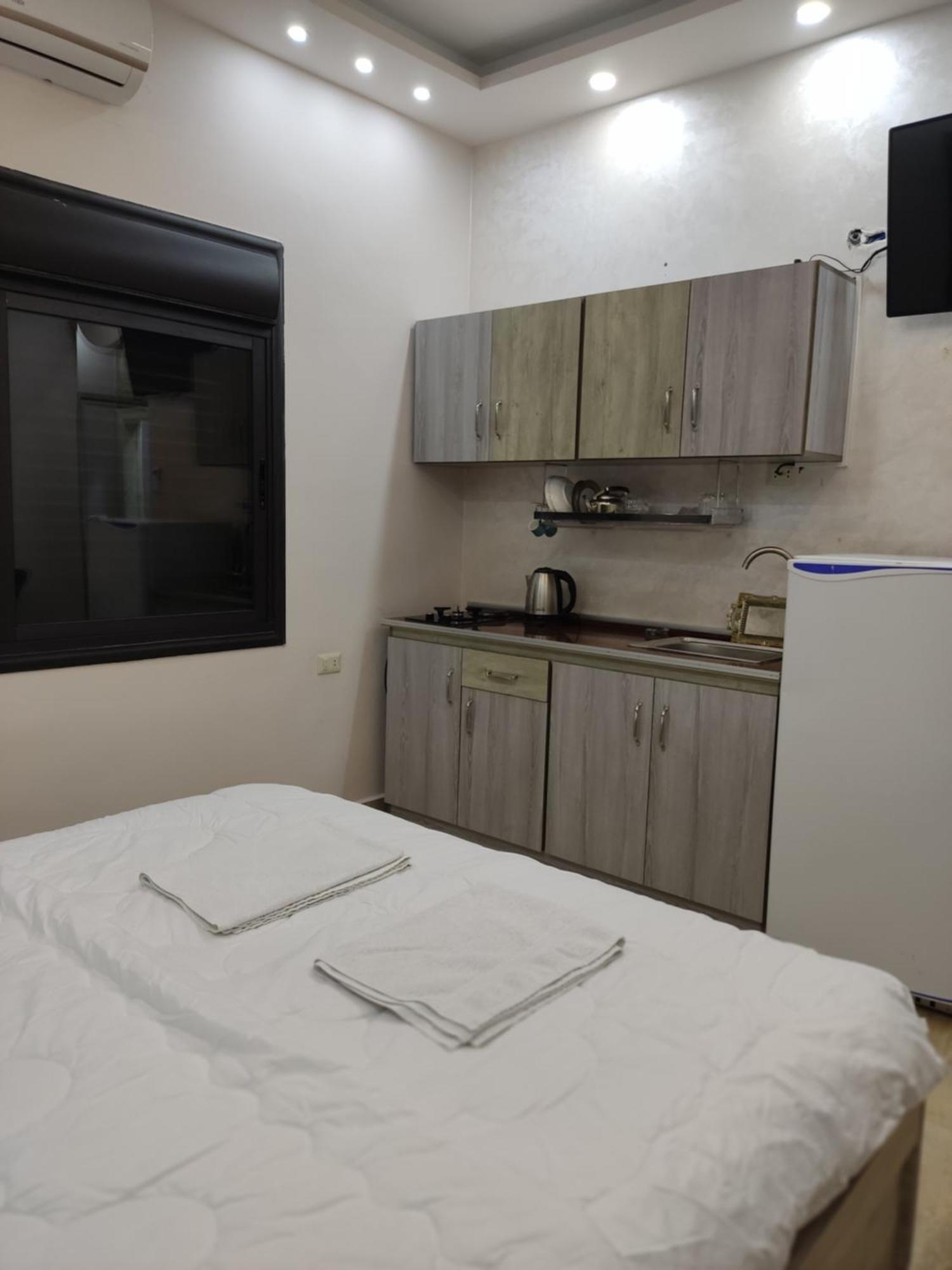 Lotus Housing For Furnished Apartments ジャラシュ 部屋 写真